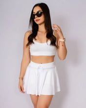 Cargar imagen en el visor de la galería, SET (FALDASHORT+TOP) BLANCO
